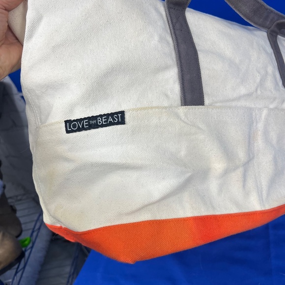 🚫SOLD! |•LOVE THY BEAST•| Canvas Pet Carrier Tote Bag 13x11x8.5 - Picture 9 of 15